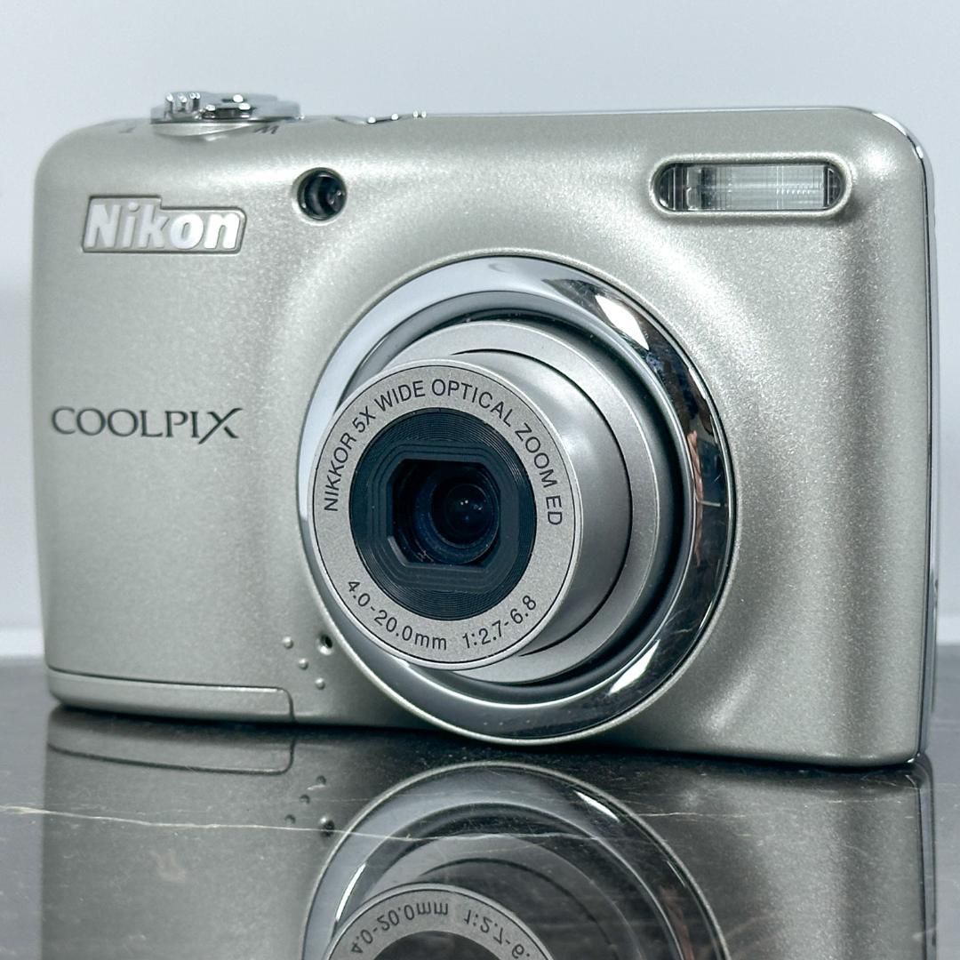 Nikon COOLPIX L23 ニコン クールピクス コンパクトデジタルカメラ デジカメ コンデジ カメラ 動作品 単3電池駆動 光学5倍ズーム 簡単操作 初心者向けモデル レトロデジカメ