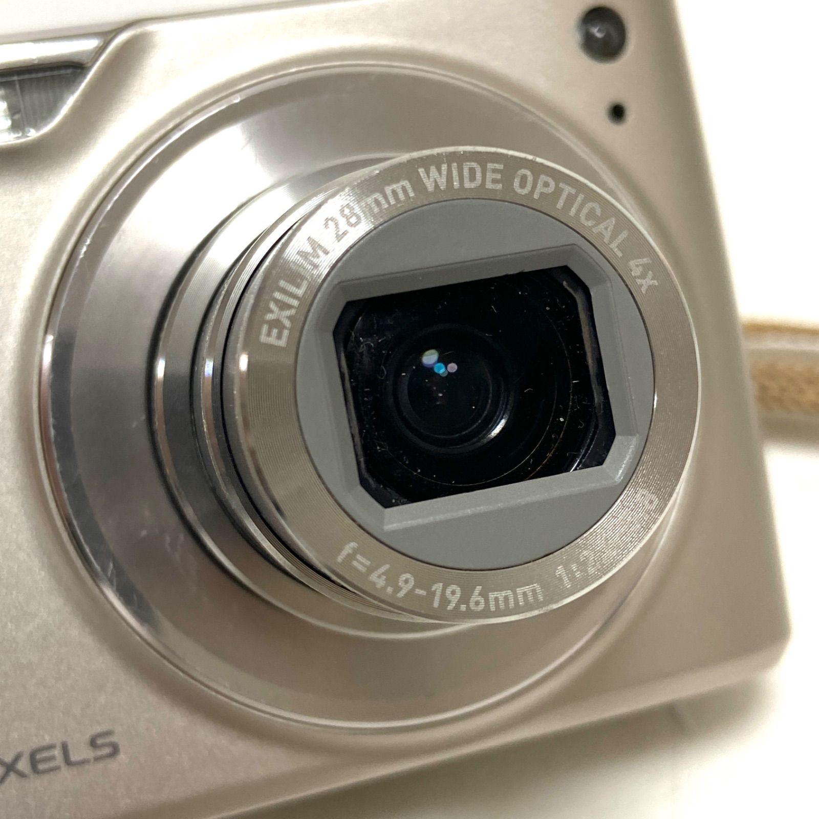 ゴールド コンパクトデジタルカメラ