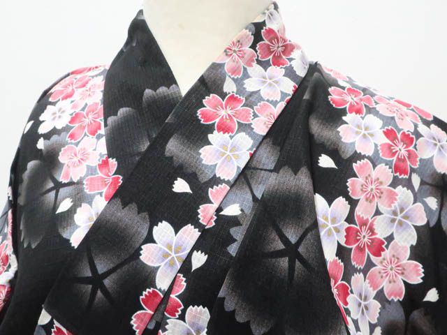 未使用　綿紅梅浴衣　桜柄　さんび　身丈（肩から）167㎝ y-011-1-700.jpg