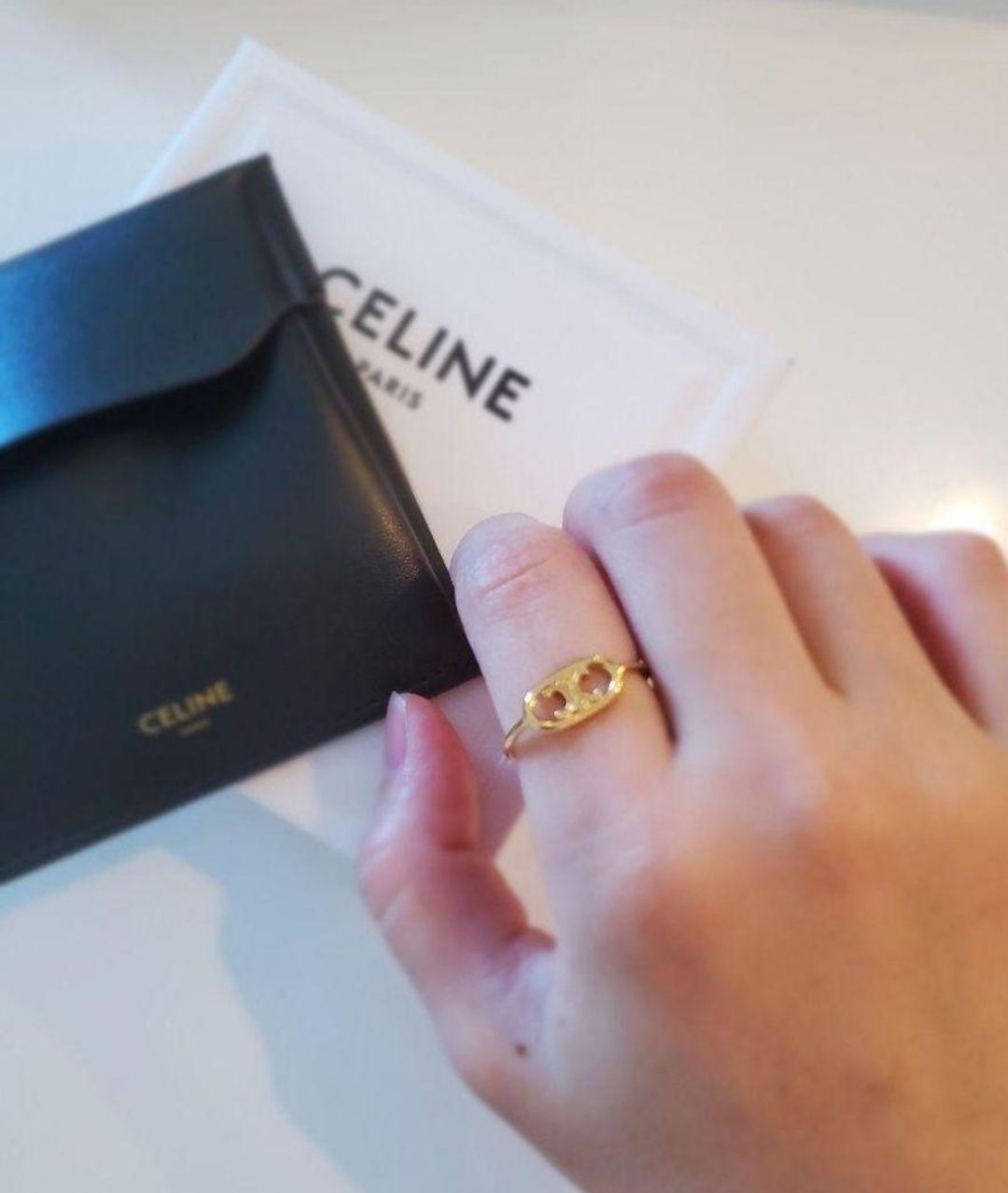 新品♪CELINE マイヨン トリオンフ リング 指輪 セリーヌ ゴールド