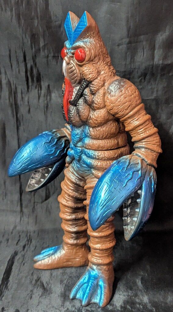 アートストーム フューチャーモデルズ 楳図かずお版ウルトラマン バルタン星人 レトロ ver.2 茶成型 メタ青 目赤