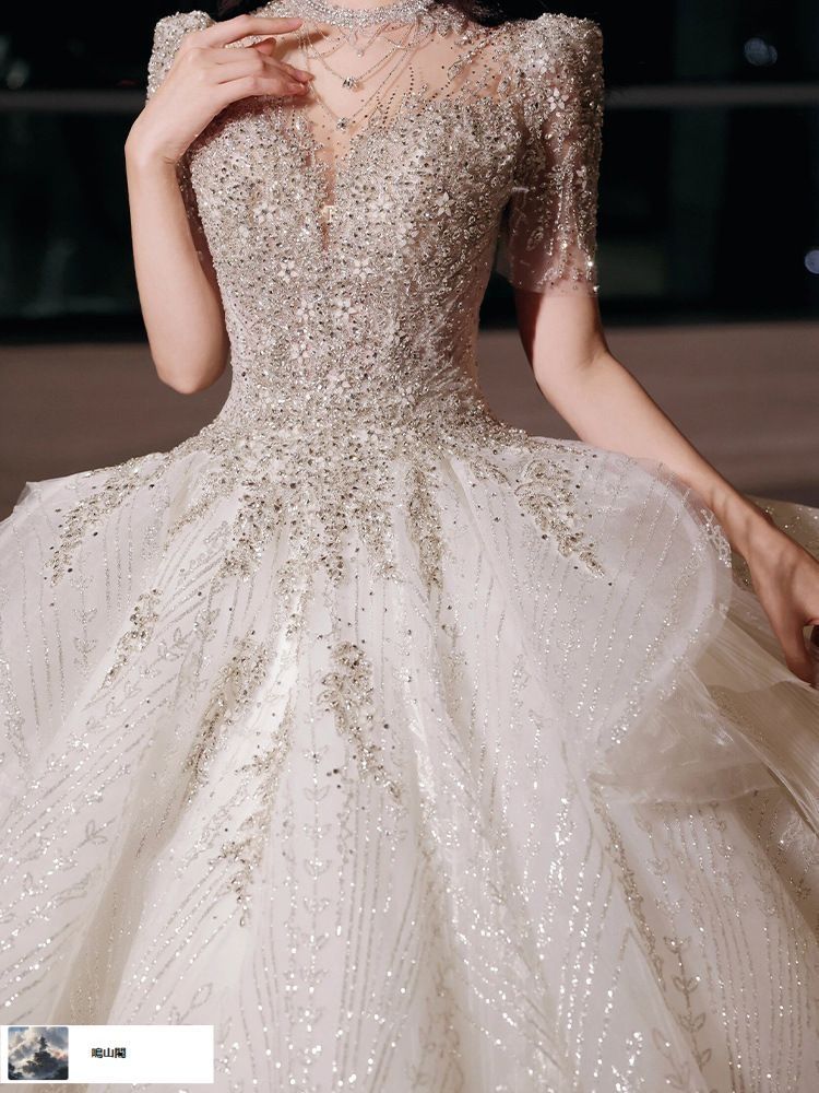 ウェディングドレス 小柄花嫁向け