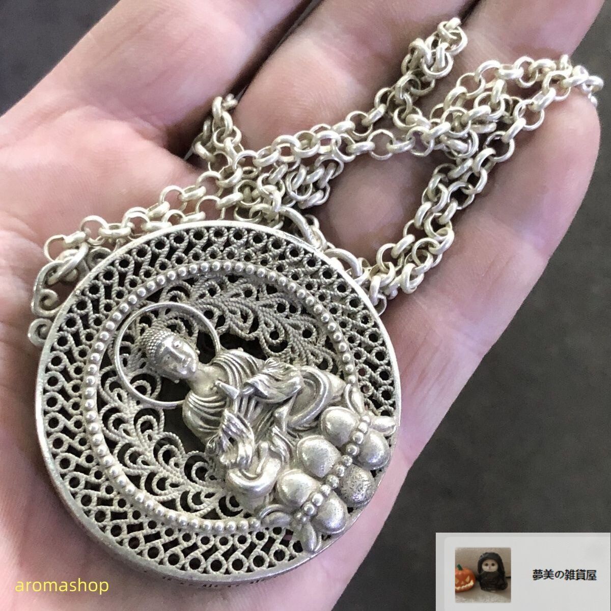 仏頭の首飾り アクセサリー 装飾品 収集品 美品 極細工 工芸品 美術品 送料無料！超美品! 金属鎖 ネックレス 透かし彫り 釈迦摩尼