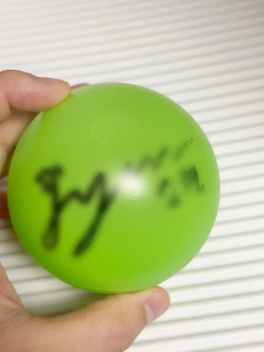 tripleS ナギョン サインボール ALIVE25 Tokyo tripleS ナギョン サインボール ALIVE25 Tokyo