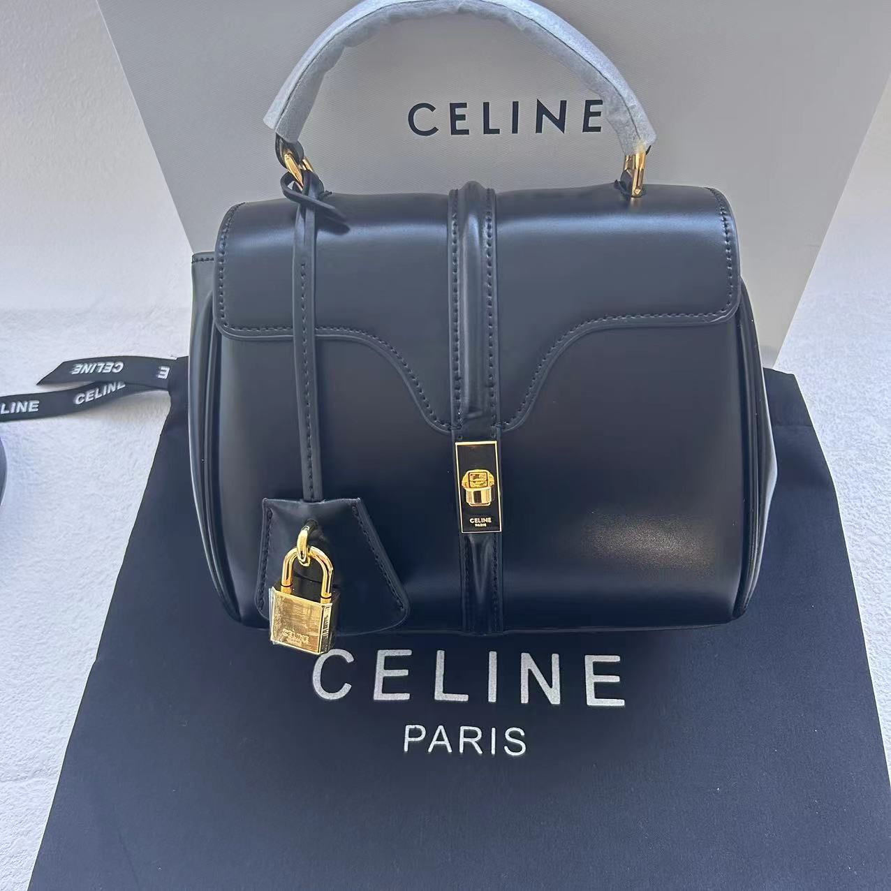 CELINE セリーヌ ミニ 16 セーズ