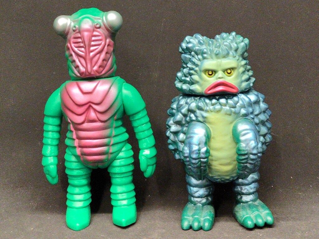 マーミット 世紀の大怪獣シリーズ/ビニパラベビー セミ人間