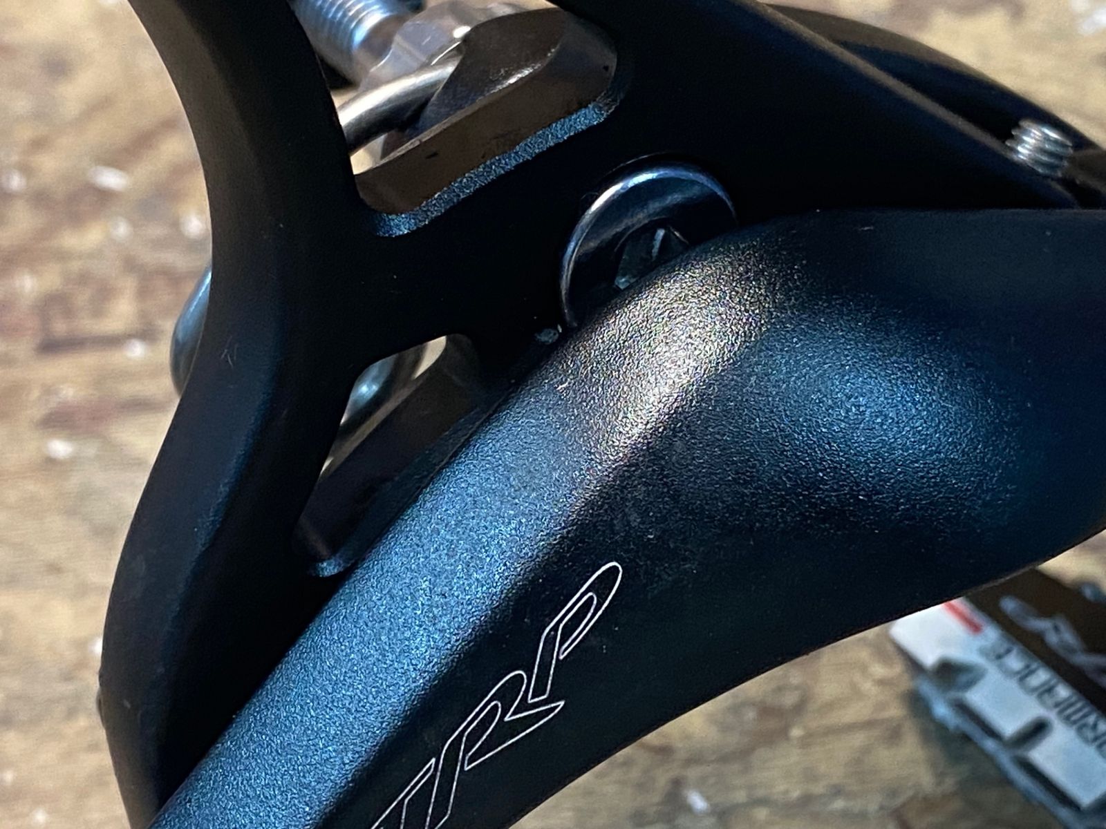 IG020 TRP RG957 ブレーキキャリパー ロングアーチ 57mm ブラック 前後