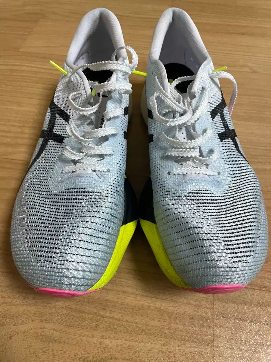 Asics アシックス
