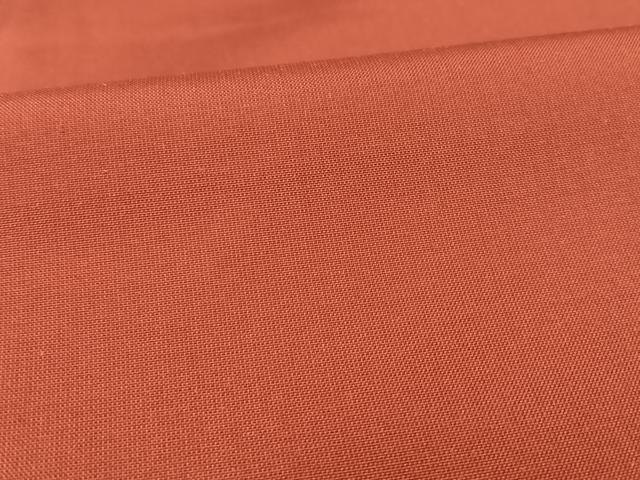 平和屋着物○本場染大島紬 色無地 蘇芳色 正絹 逸品 未使用 AAAY1718np