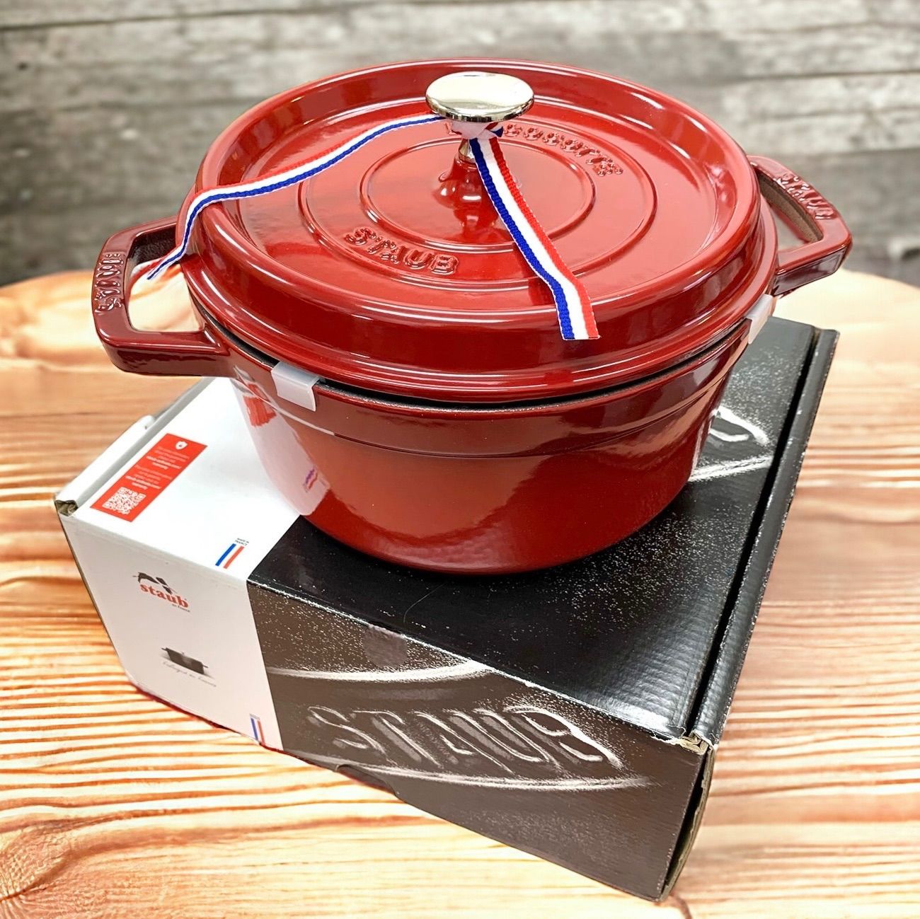 未使用 Staub ストウブピコ・ココットラウンド22cm (マスタード ...