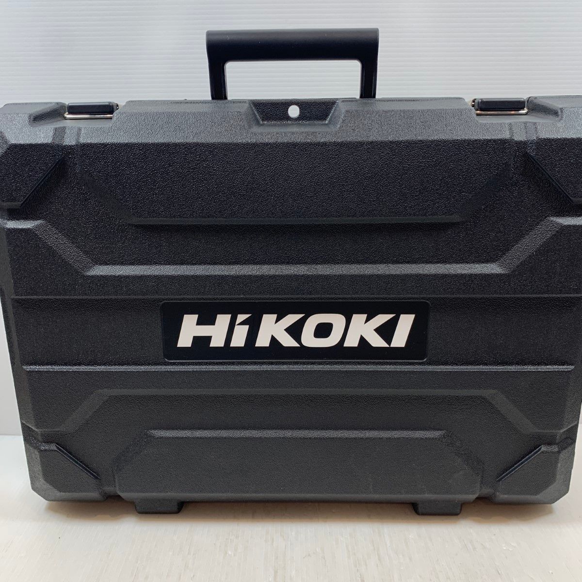 フロアタッカ