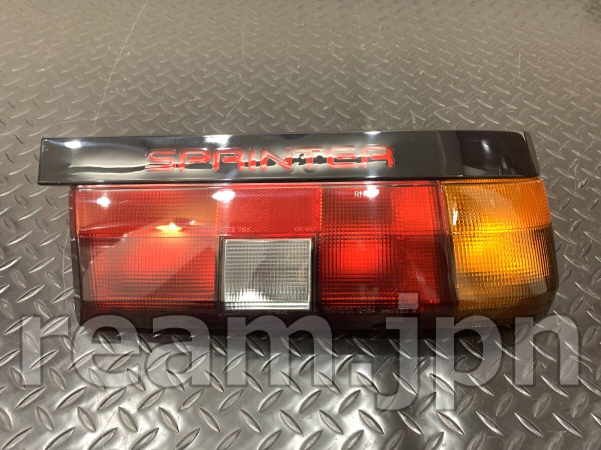 新品 トヨタ純正 AE86 前期 スプリンター トレノ テールランプ 新品 トヨタ純正 AE86 前期 スプリンター トレノ テールランプ