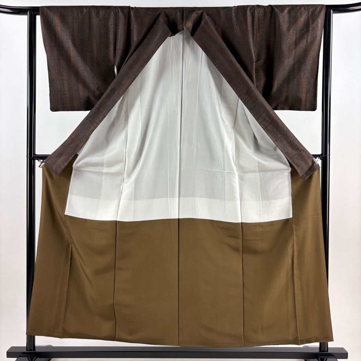 幾何学模様 焦茶色