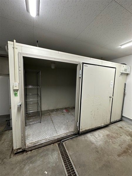 フクシマ プレハブ冷蔵庫 2坪 引渡