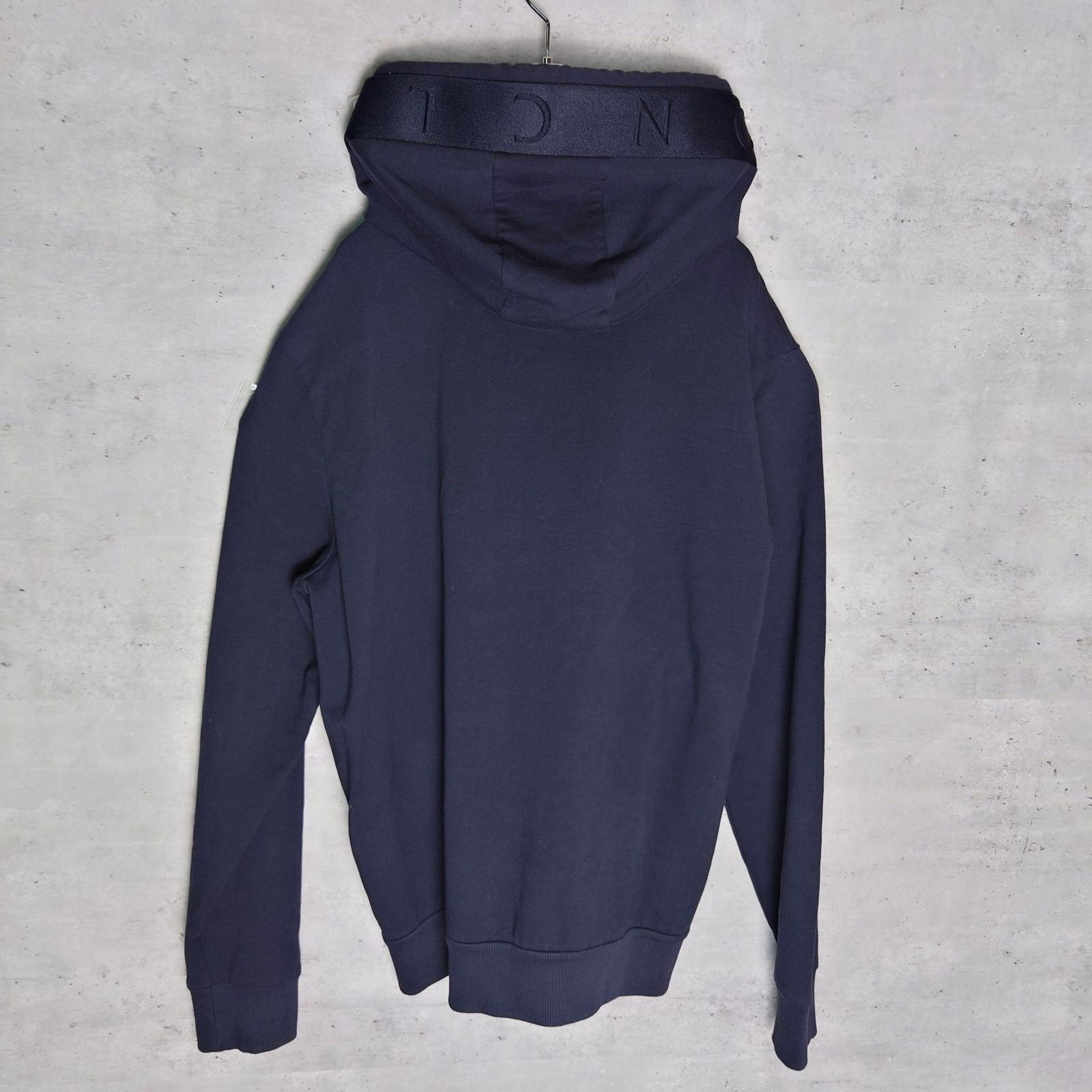 ✨ 美品 MONCLER モンクレール XL フードロゴ パーカージップアップ 