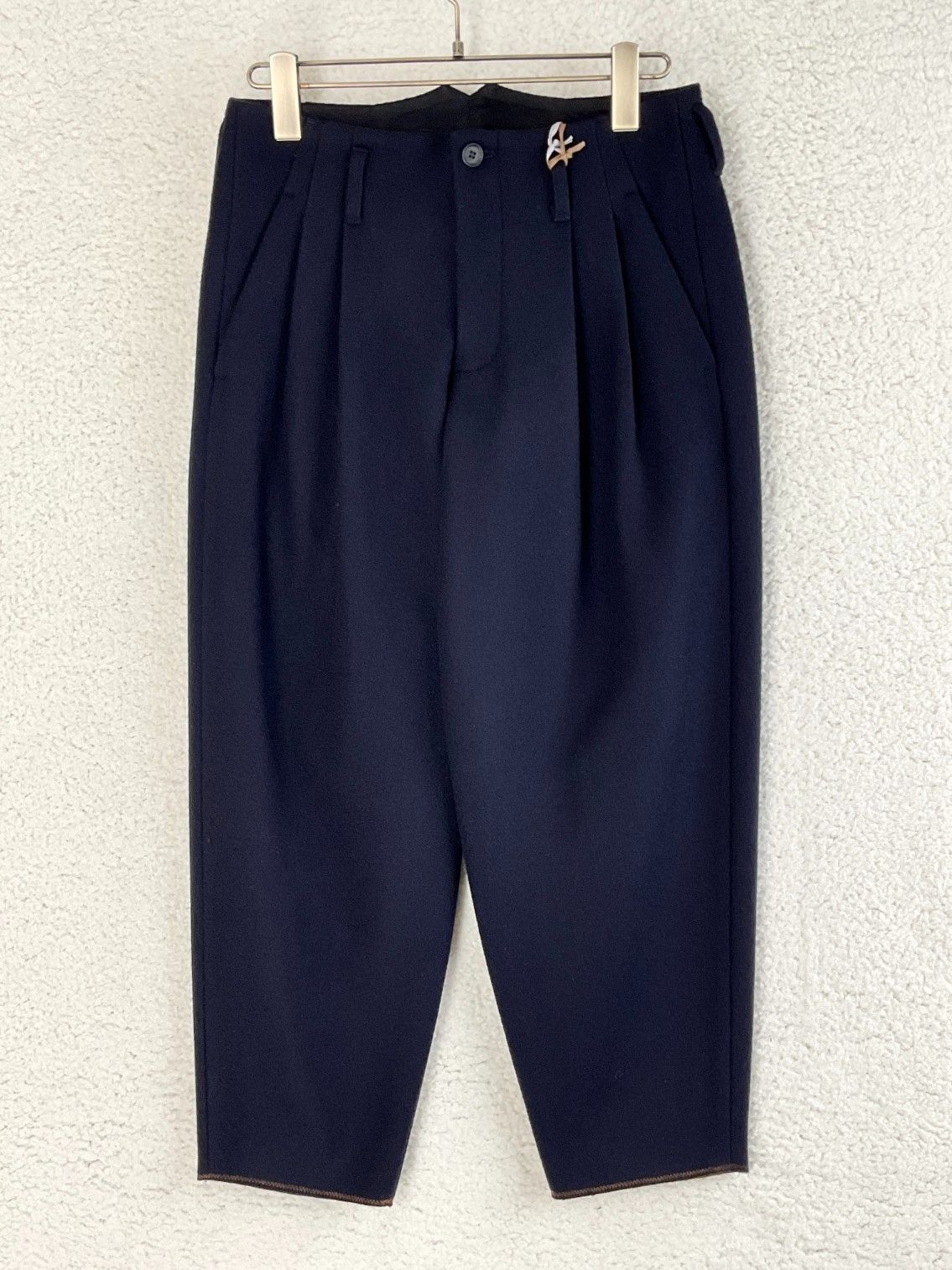 【未使用品】kolor ウールテーパードパンツ サイズ2 kolor＞ サージ ウール テーパードパンツ