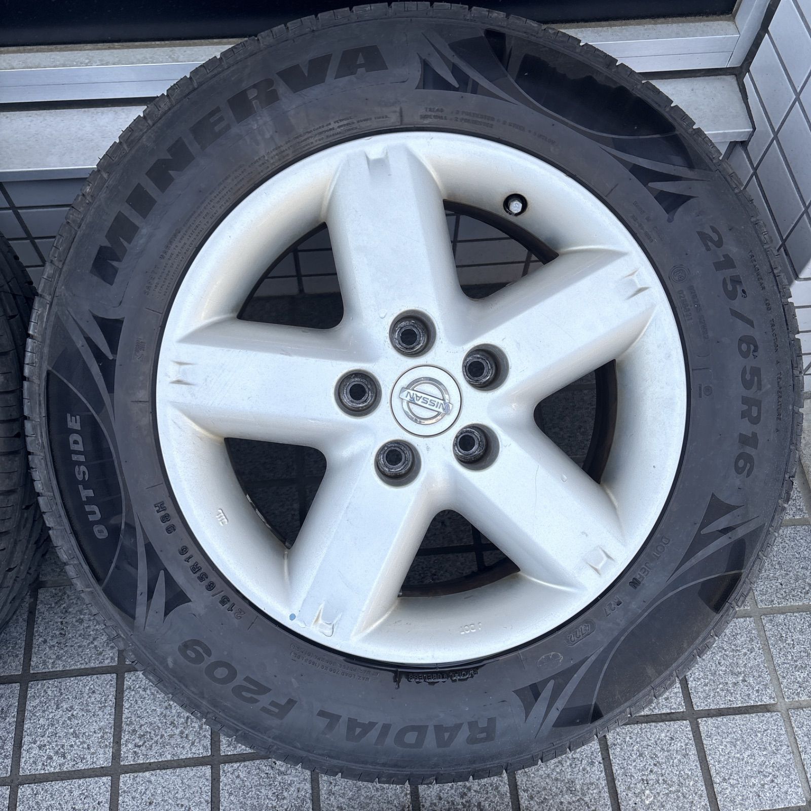 日産エクストレール　純正　215/65R16 日産 ニッサン エクストレイル 純正ホイール 16×6.5j 215/65r16 - メルカリ
