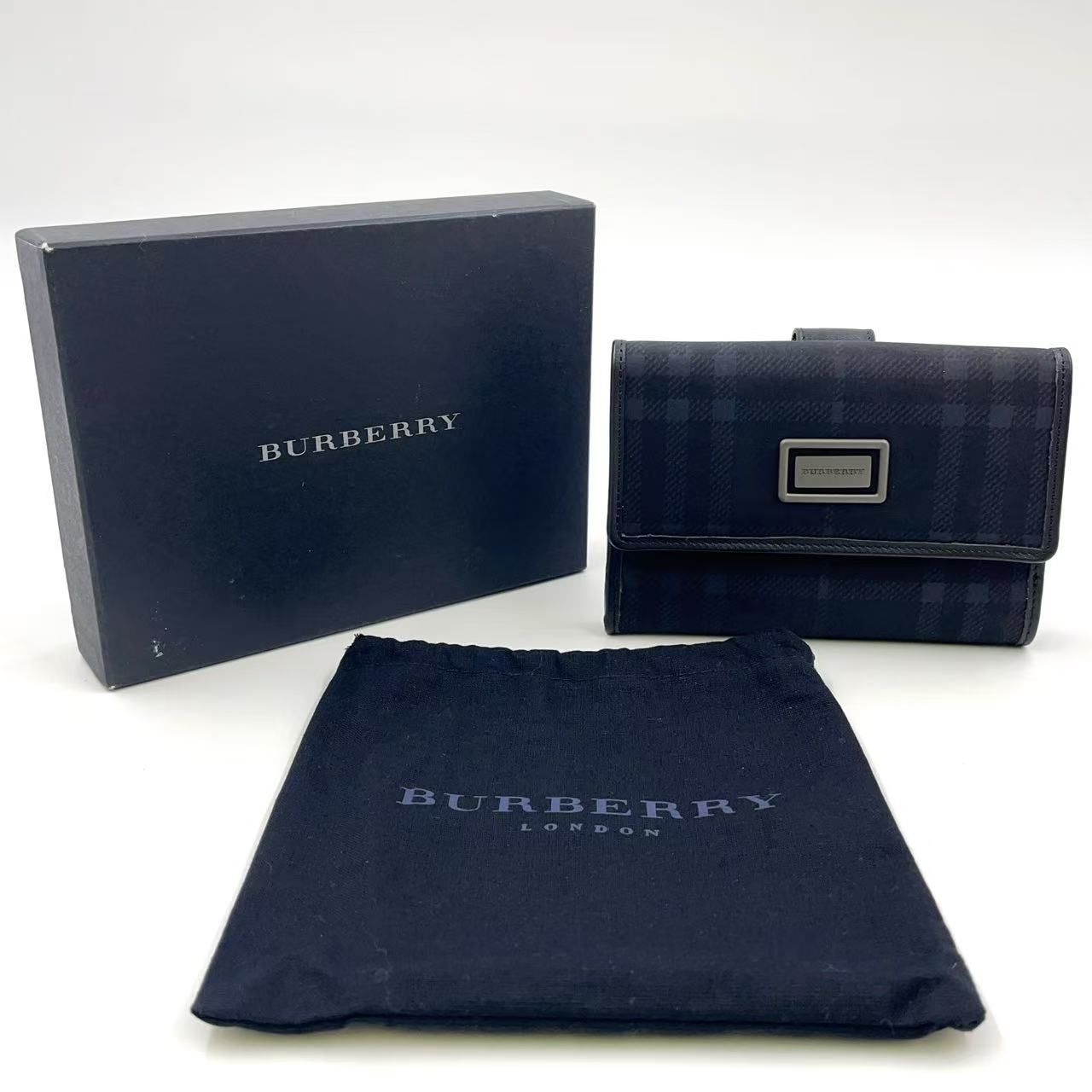 ！新品同然！Burberry 折り財布　ノバチェック　ネイビー　ブラック BURBERRY ノバチェック 二つ折り財布 レザー×PVC ネイビー