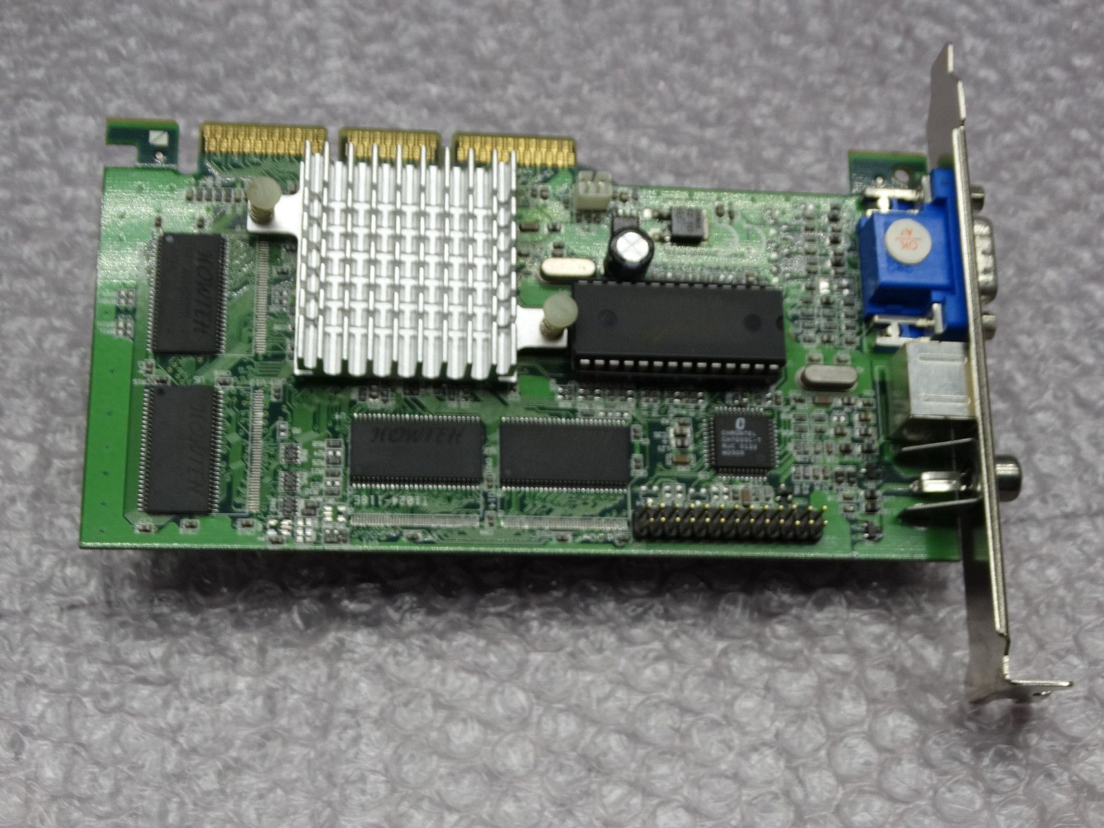 NVIDIA Gece2 MX200 32MB 64ビット AGP