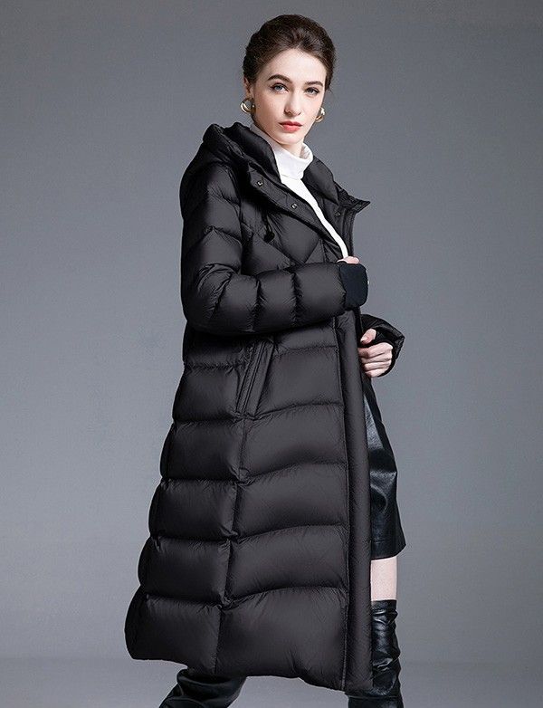 ブラックアウター Mサイズレディースダウンコート