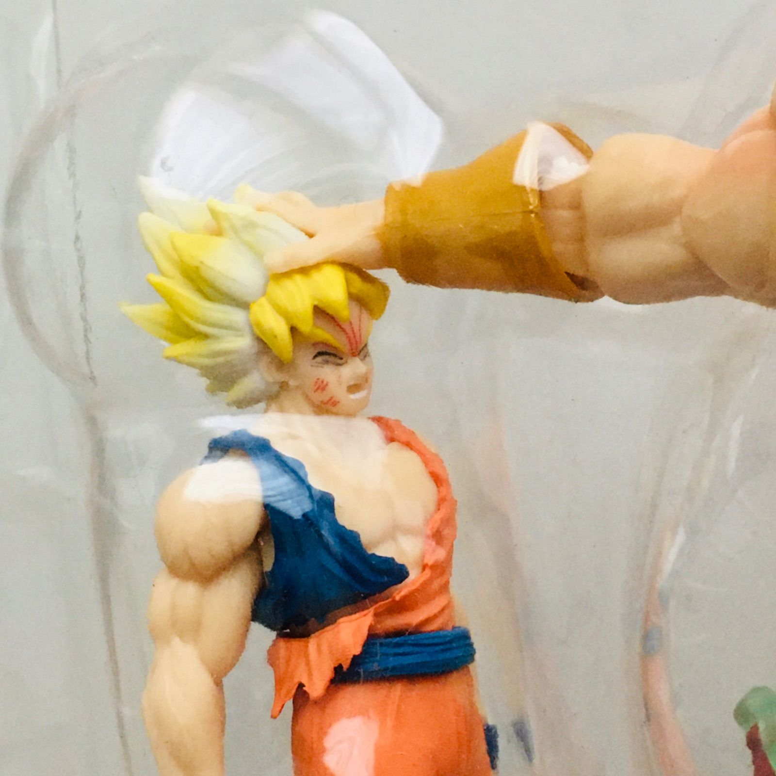 レア稀少・海外限定版】ドラゴンボール ブロリー VS スーパー レア稀少・海外限定版】ドラゴンボール ブロリー VS スーパー