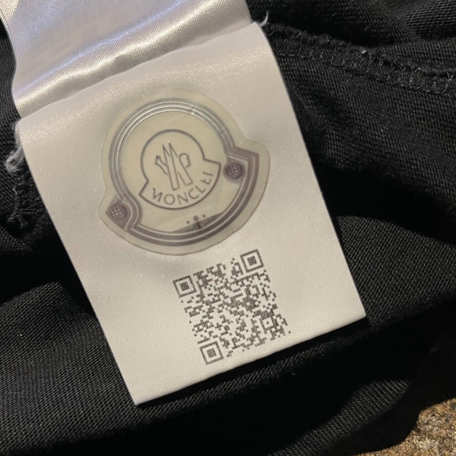 ◆MONCLER 21ss MAGLIA T-SHIRT フロッキープリント ◇MONCLER 21ss MAGLIA T-SHIRT フロッキープリント 【公式通販】
