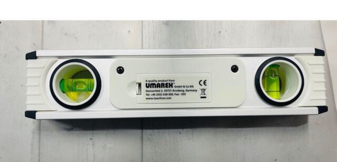 UMAREX/ウマレックス　レーザーライナー　水平器　　ドイツ製　　ケース付 UMAREX/ウマレックス レーザーライナー 水平器 ドイツ製 ケース