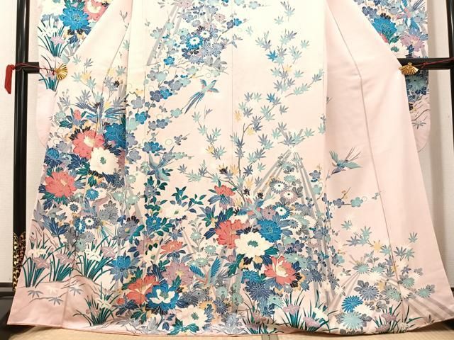 正絹　華やかな花柄の振袖フルセット　大幅値下げしました! セール】 仕立付き 正絹振袖 フルセット32点 白色 くすみ色 花柄