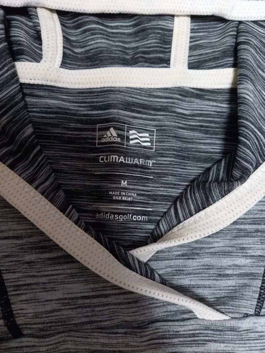 新商品続々。 adidas アディダス ゴルフ climaWarm クリマワーム フード付きTシャツ M 愛着