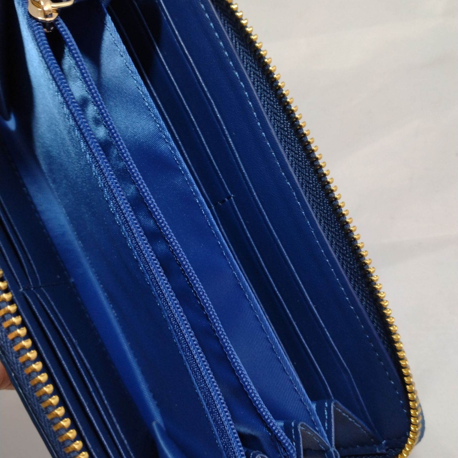 新品未使用】VivienneWestwood 長財布 ブルー 955vw310 - メルカリ