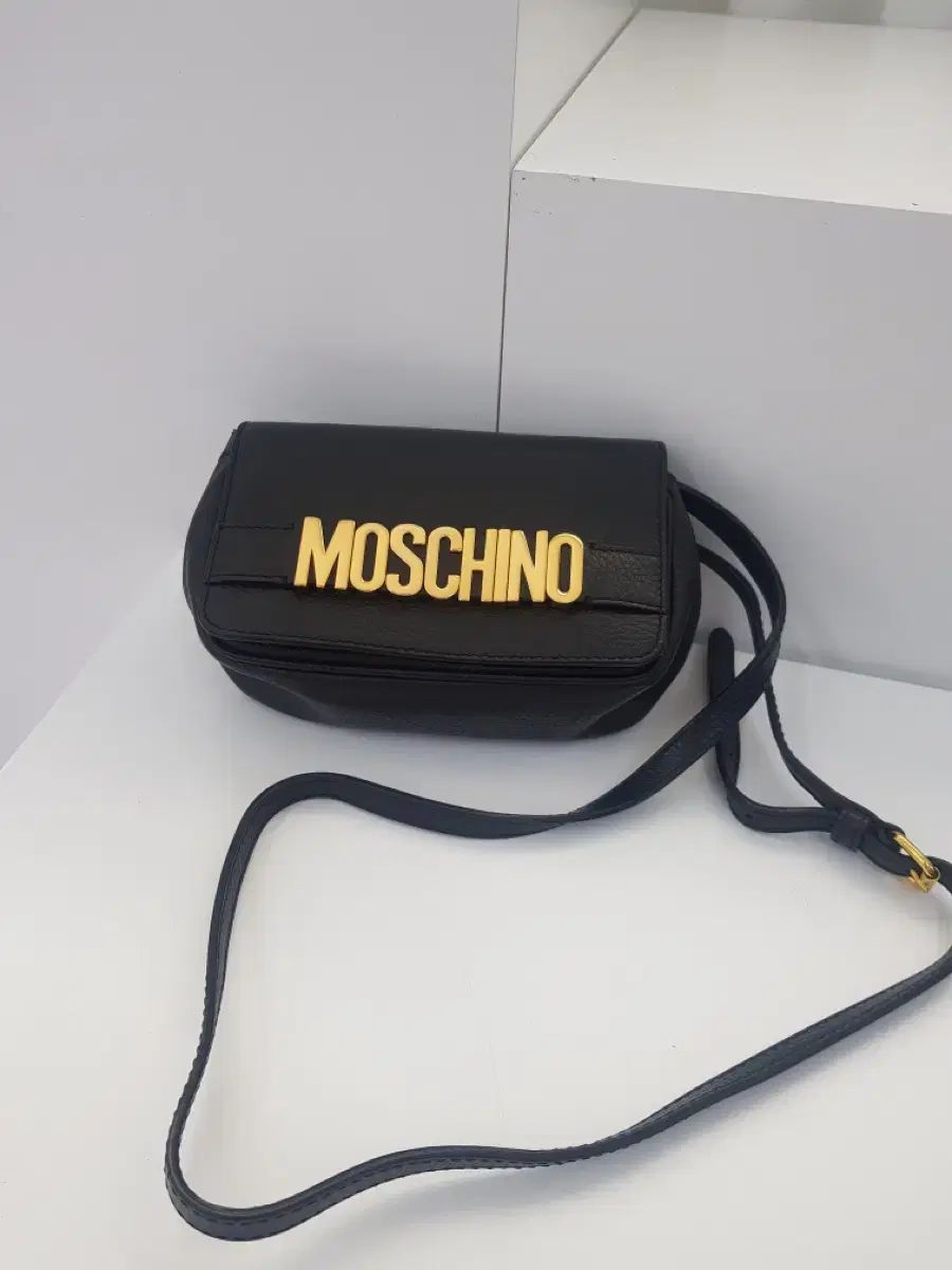 Moschino(モスキーノ) ミニ クロスバッグ