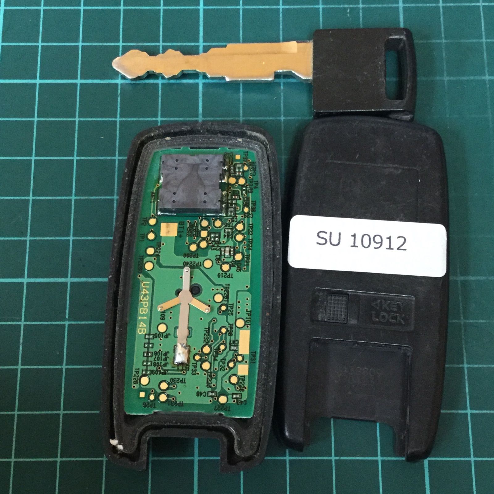 SU10912 スズキ マツダ U43PB14B 点灯 純正 セルボ ワゴンR MRワゴン モコ フレア AZワゴン 2ボタン スマートキー キーレス  リモコン