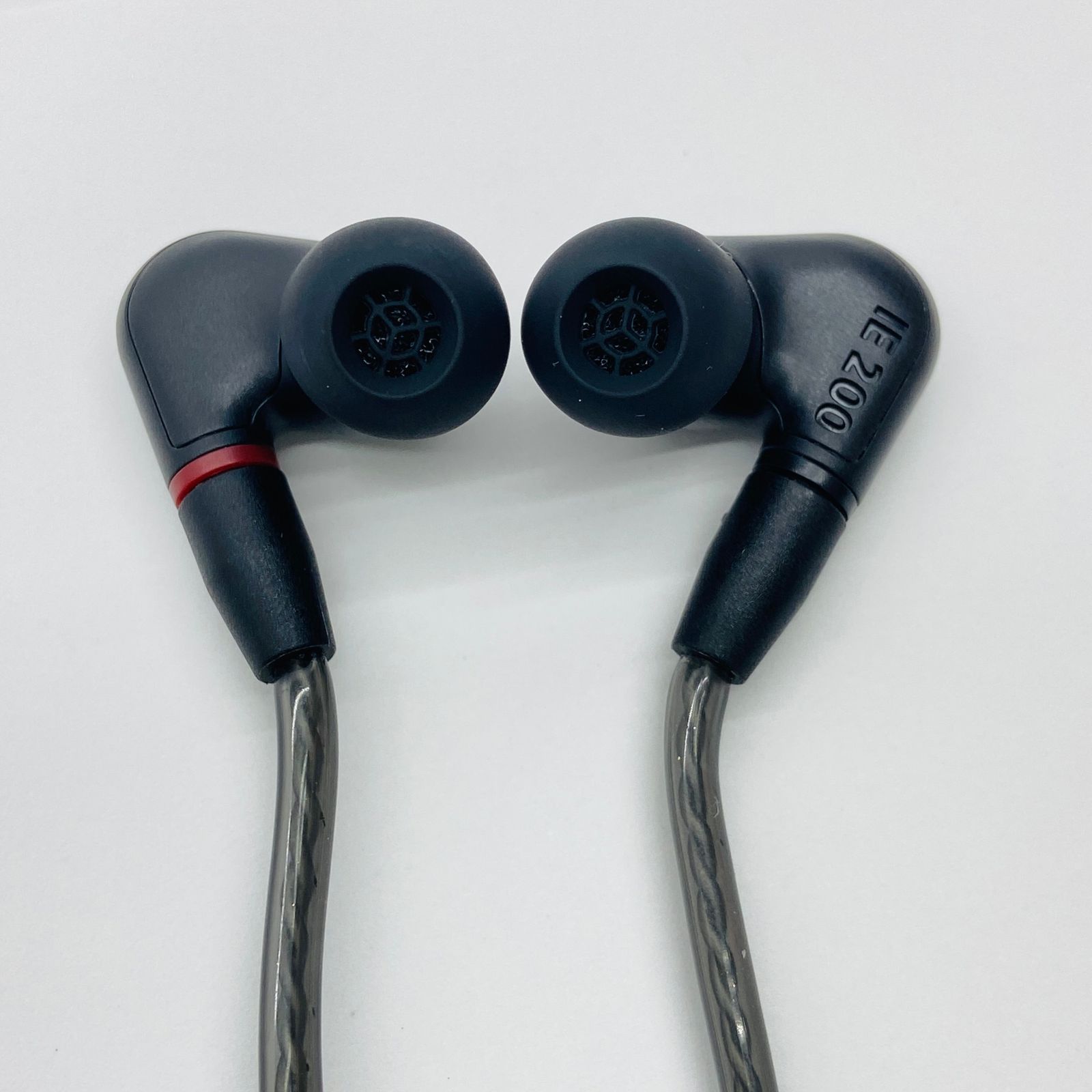 イヤホン SENNHEISER ie200 Sennheiser IE 200 Wired in-ear monitor headphones at Crutchfield