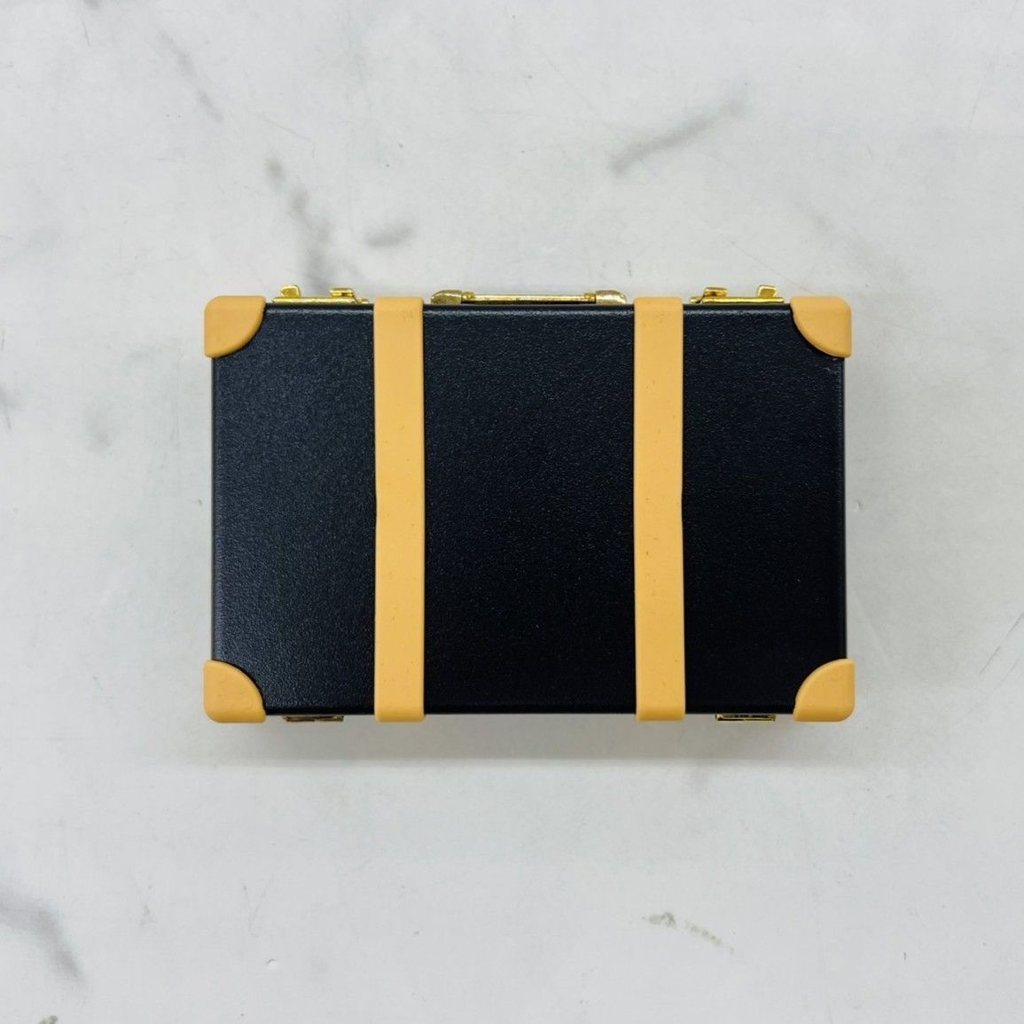 トランク型 非売品 GLOBE グローブトロッター名刺入れ非売品 ロゴ ミニ