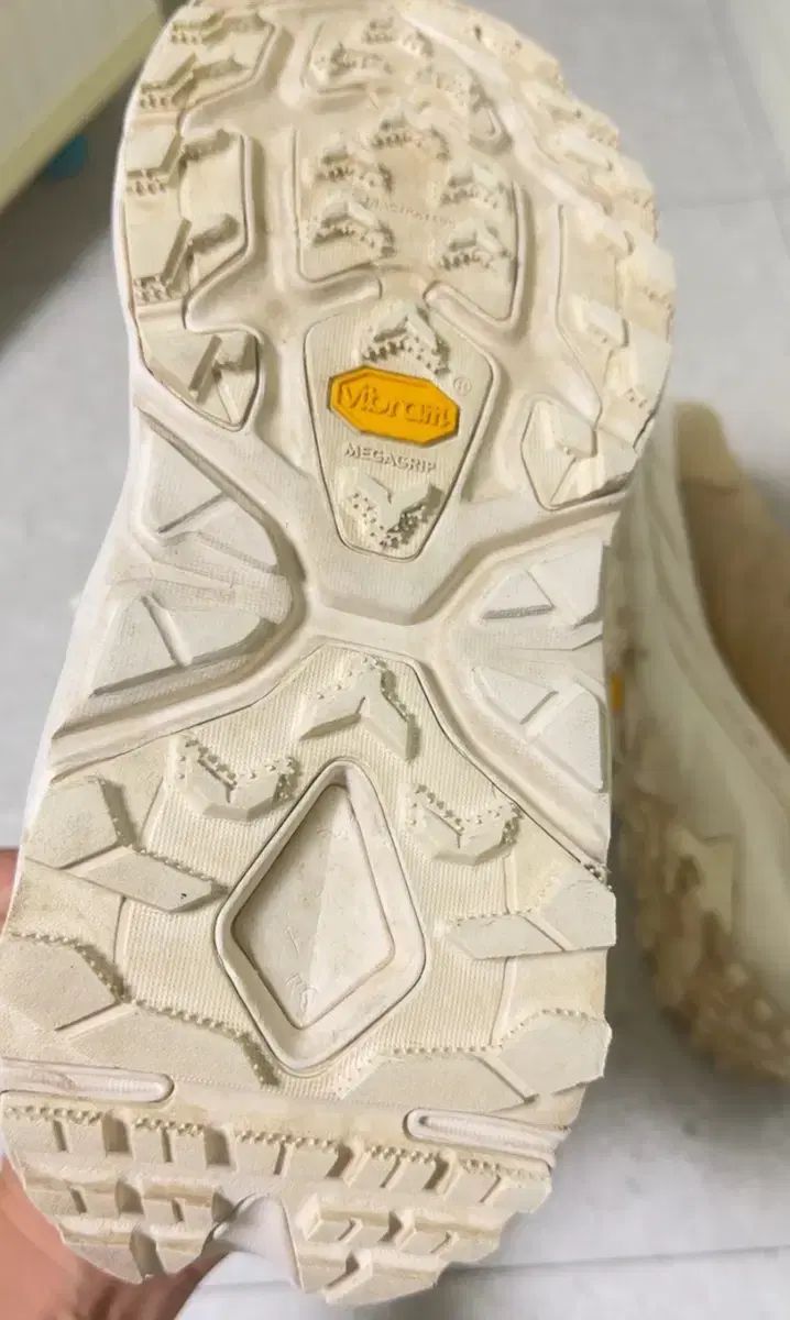 HOKA ONE ホカオネオネ カハ 2 チェアマット ショルダーバッグ