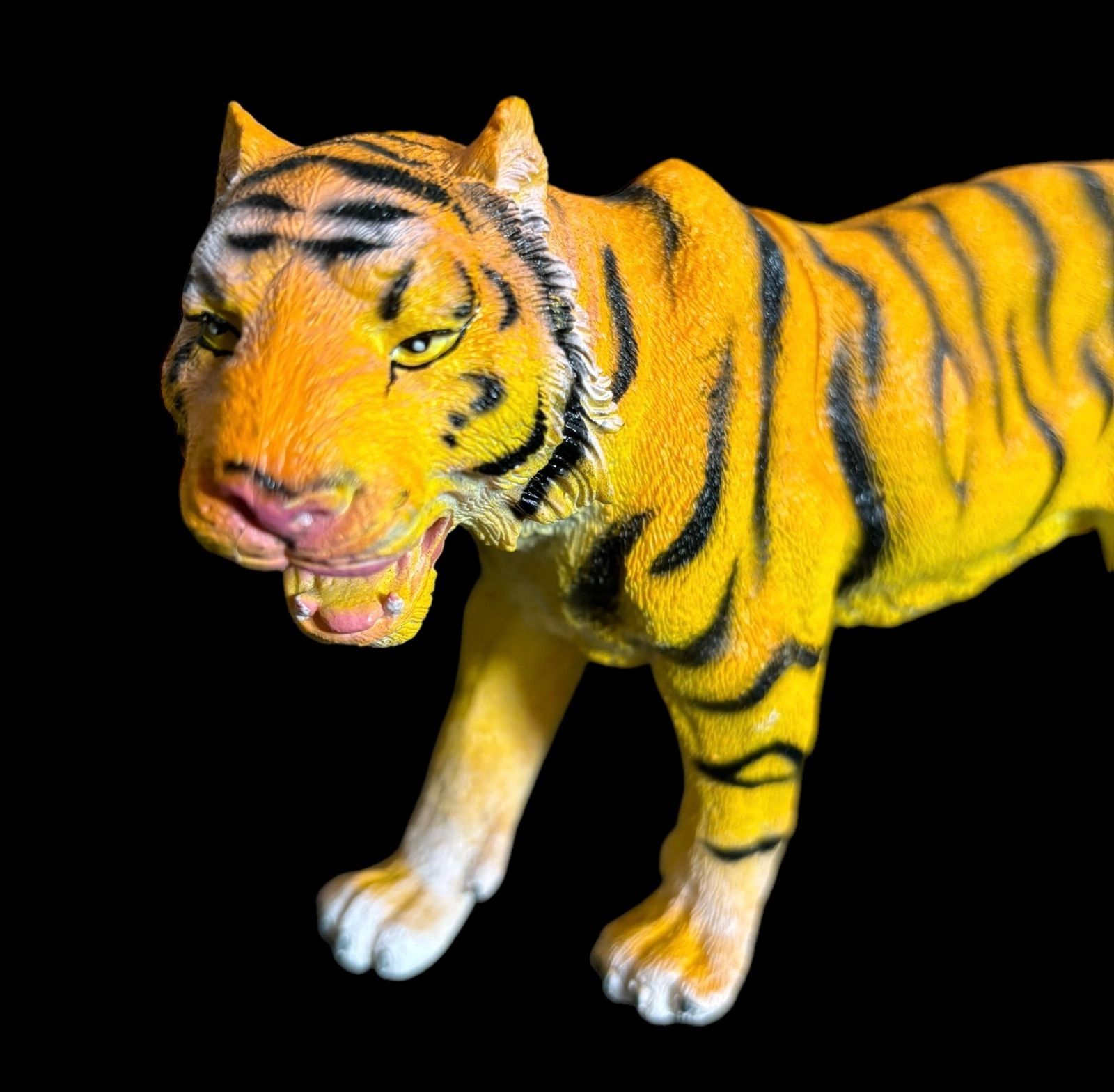 虎　掛け軸　年代物　希少品　縁起物 虎 掛け軸 年代物 希少品 縁起物 虎掛け軸年代物希少品縁起物