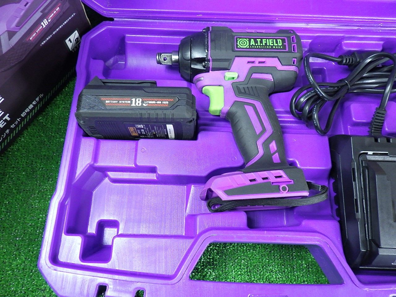 暴走しない エヴァンゲリオン A.T.FIELD 充電式 1|2DR ハイトルクインパクトレンチ 初号機モデル 品