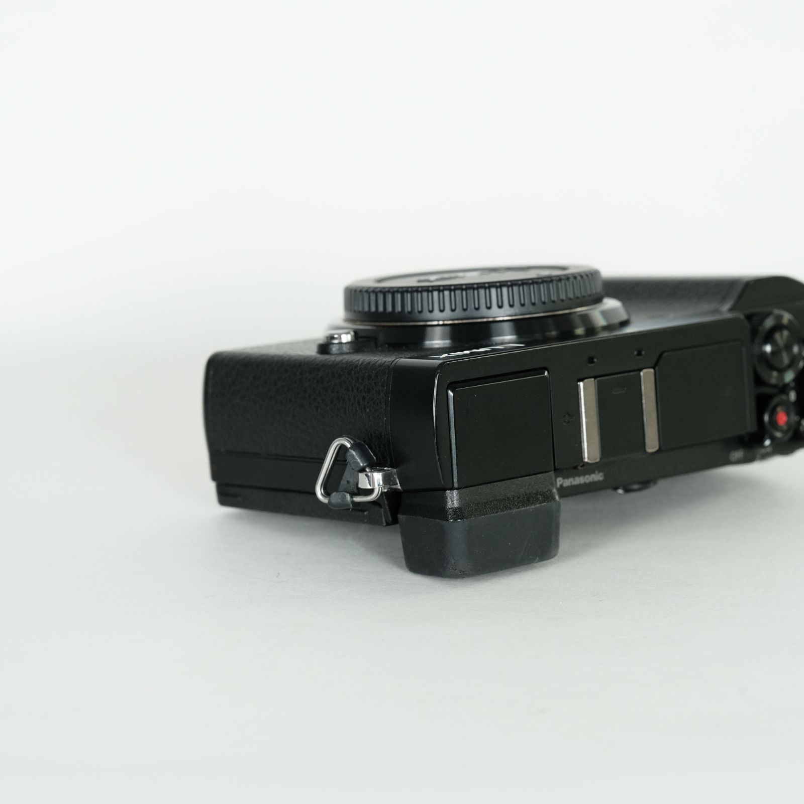 今週末迄　LUMIX GX7mk3 ボディ 純正バッテリー2個 シャッター数18,703回｜バッテリー2個・チャージャー付｜注意