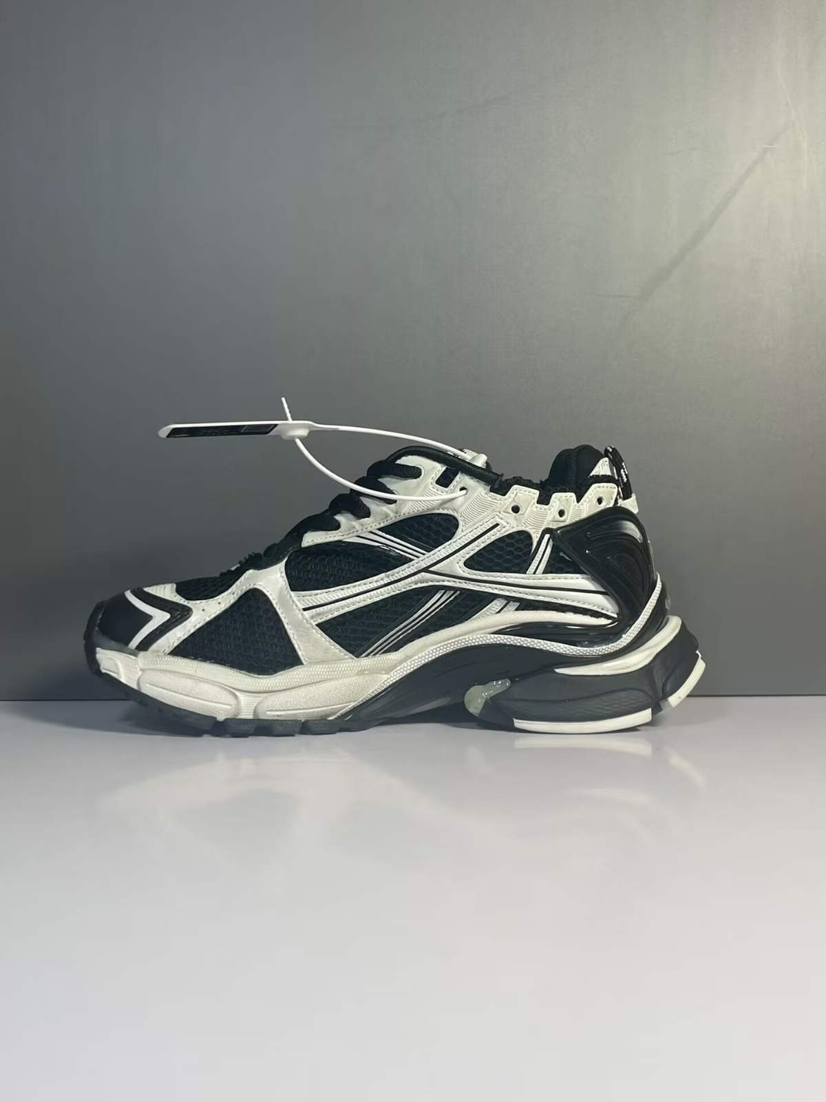 BALENCIAGA スニーカー Balenciaga Runner Black White 男女兼着