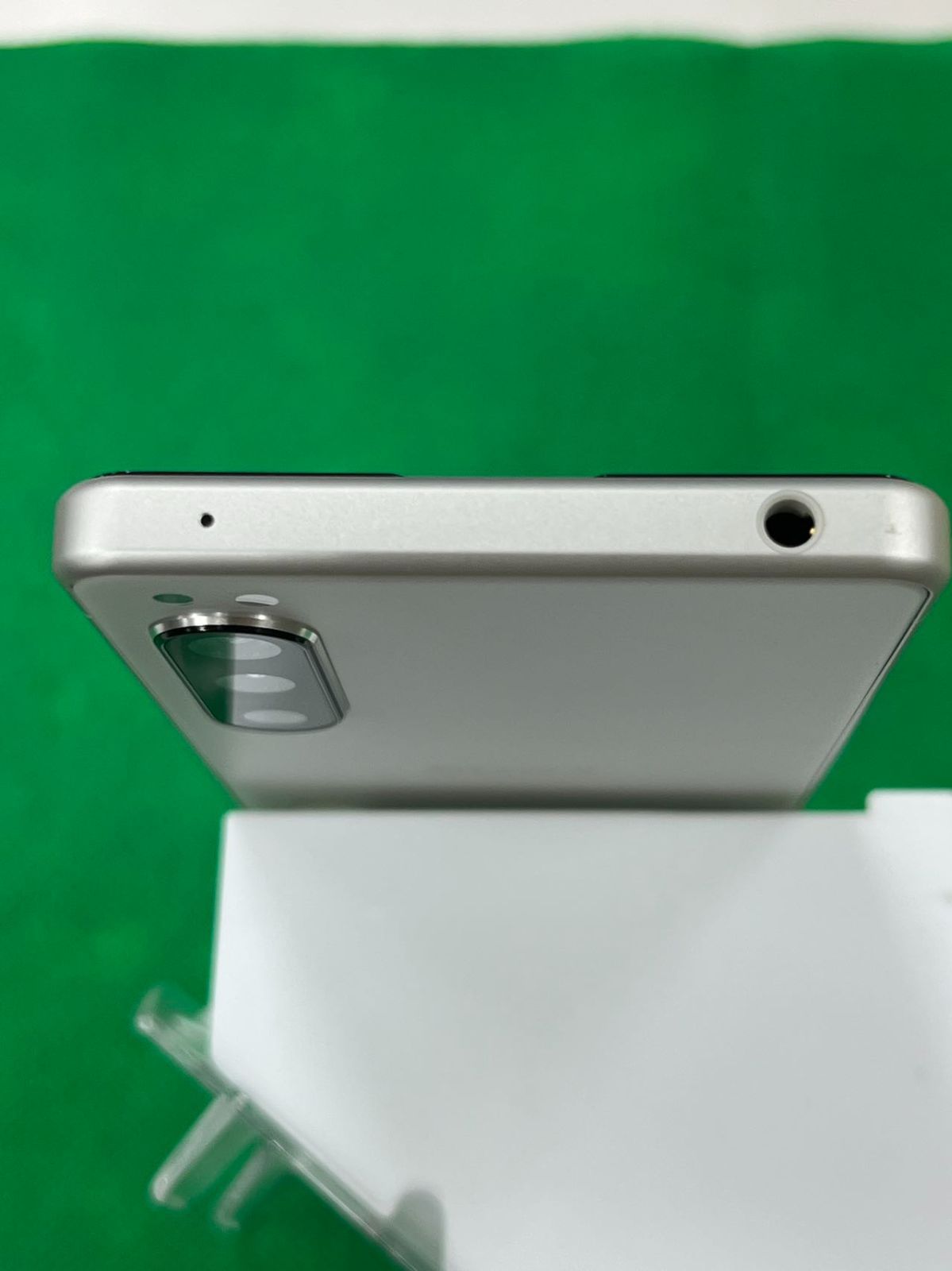 【中古品】SONY Xperia 5Ⅳ SOG09  エクリュホワイト 128GB 一括◯【管理番号：W041811】 SONY SOG09 Xperia 5 IV エクリュホワイト SIMフリー au 中古