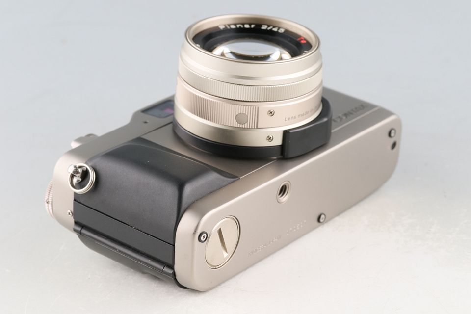 Contax G1 + Carl Zeiss Planar T* 45mm F/2 Lens #59448D5