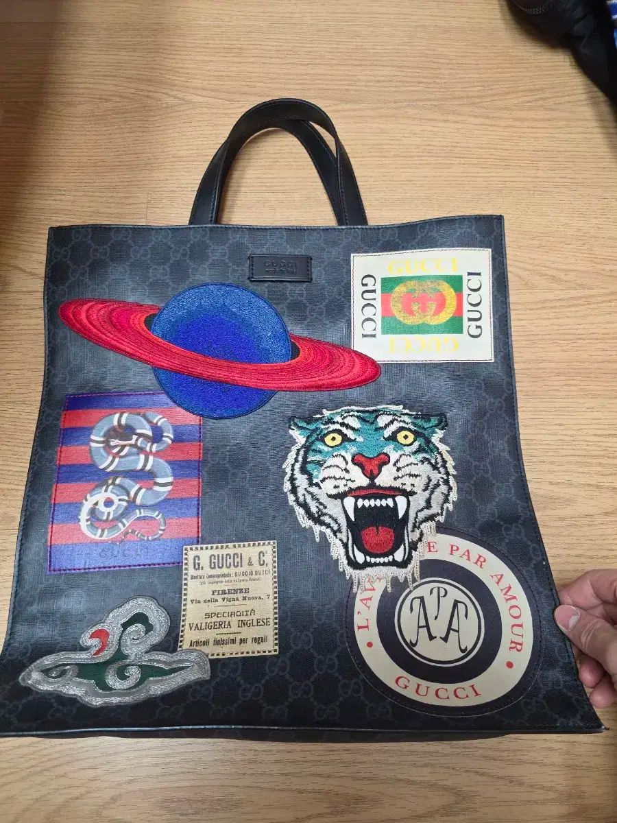 GUCCI グッチ ナイト キュリー ドットバッグ