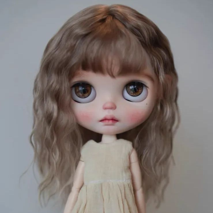 ブライス ウィッグ モヘアウィッグ 海外作家 ウェーブ ミルクティー  