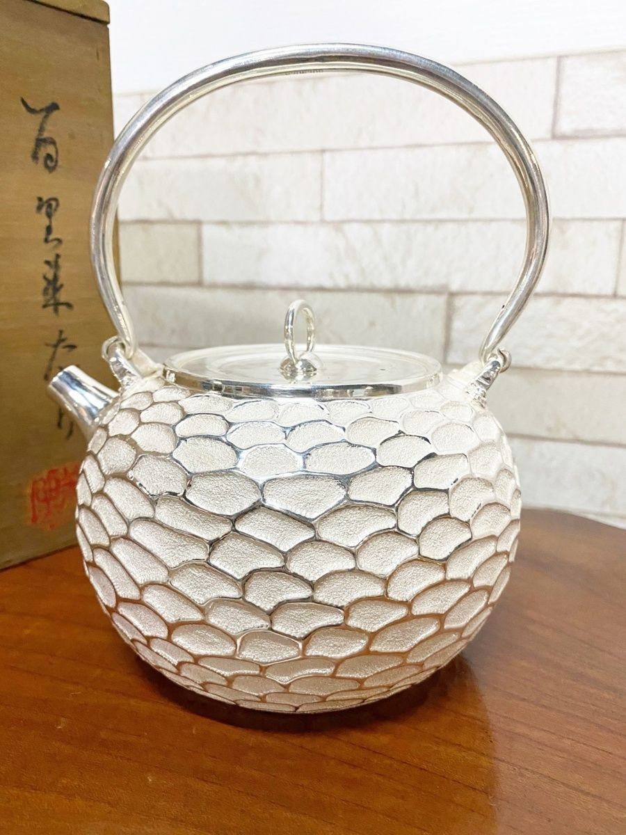 鉄瓶 南部鉄器 逸品 重厚で存在感のあるお品 古物 送料込み