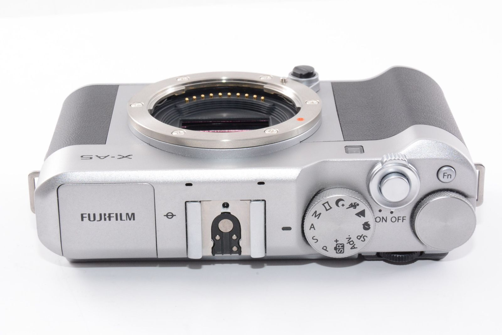 外観特上級】FUJIFILM ミラーレス一眼 X-A5シルバー 中古】FUJIFILM