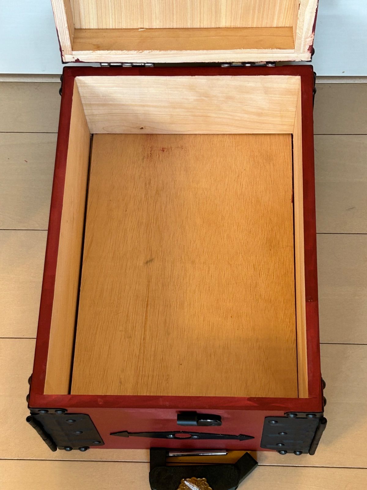 アンティーク調 銭箱 カラクリBOX鍵付き - メルカリ