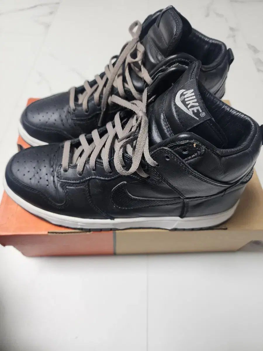 NIKE(ナイキ) x STUSSY(ステューシー) ダンク ハイ プラス B 黒
