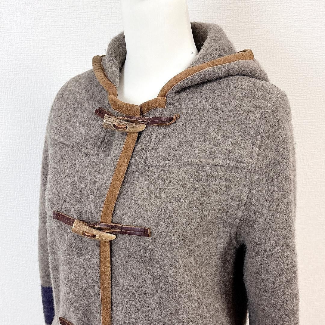 グレーブラウン