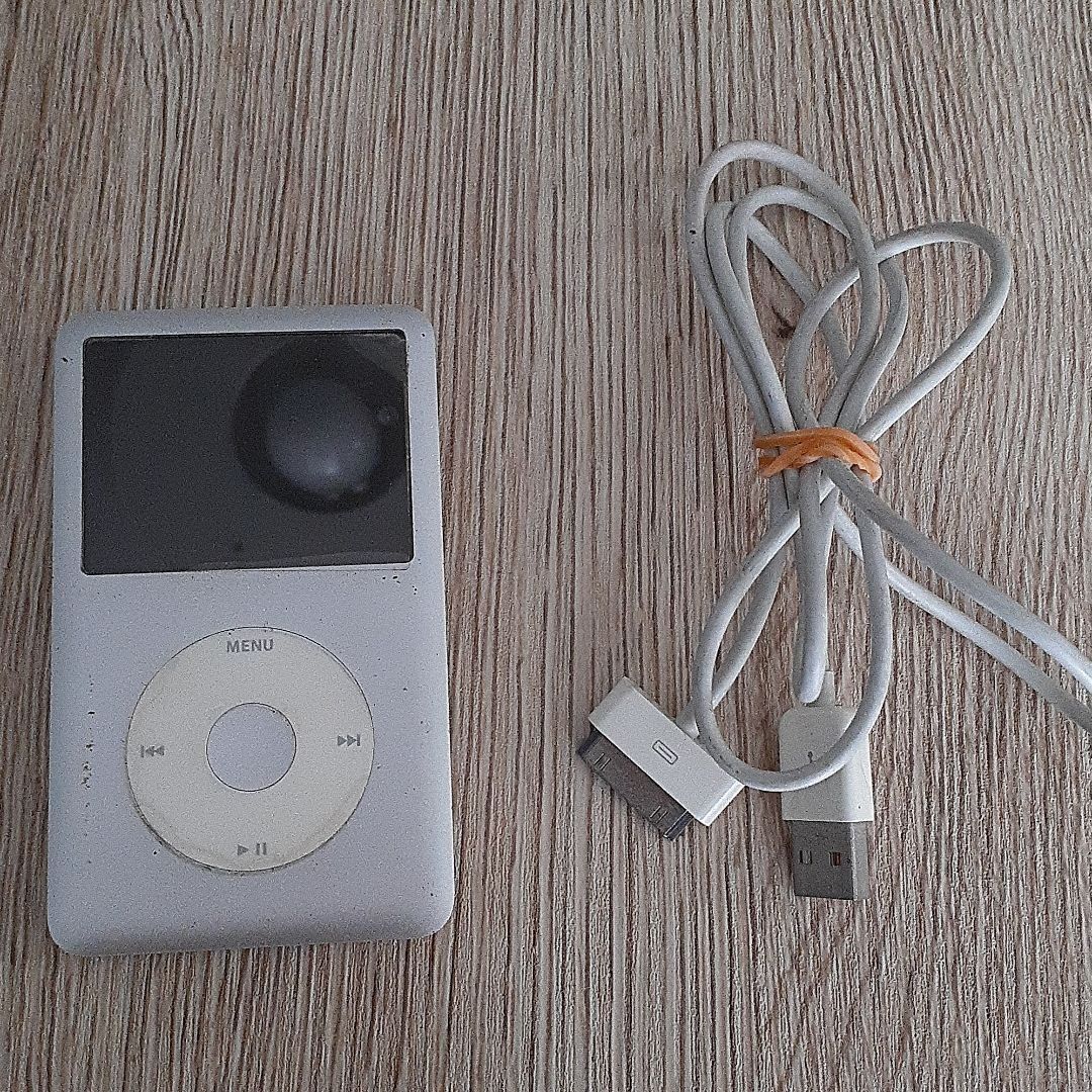 ipod classic 120GB - メルカリ