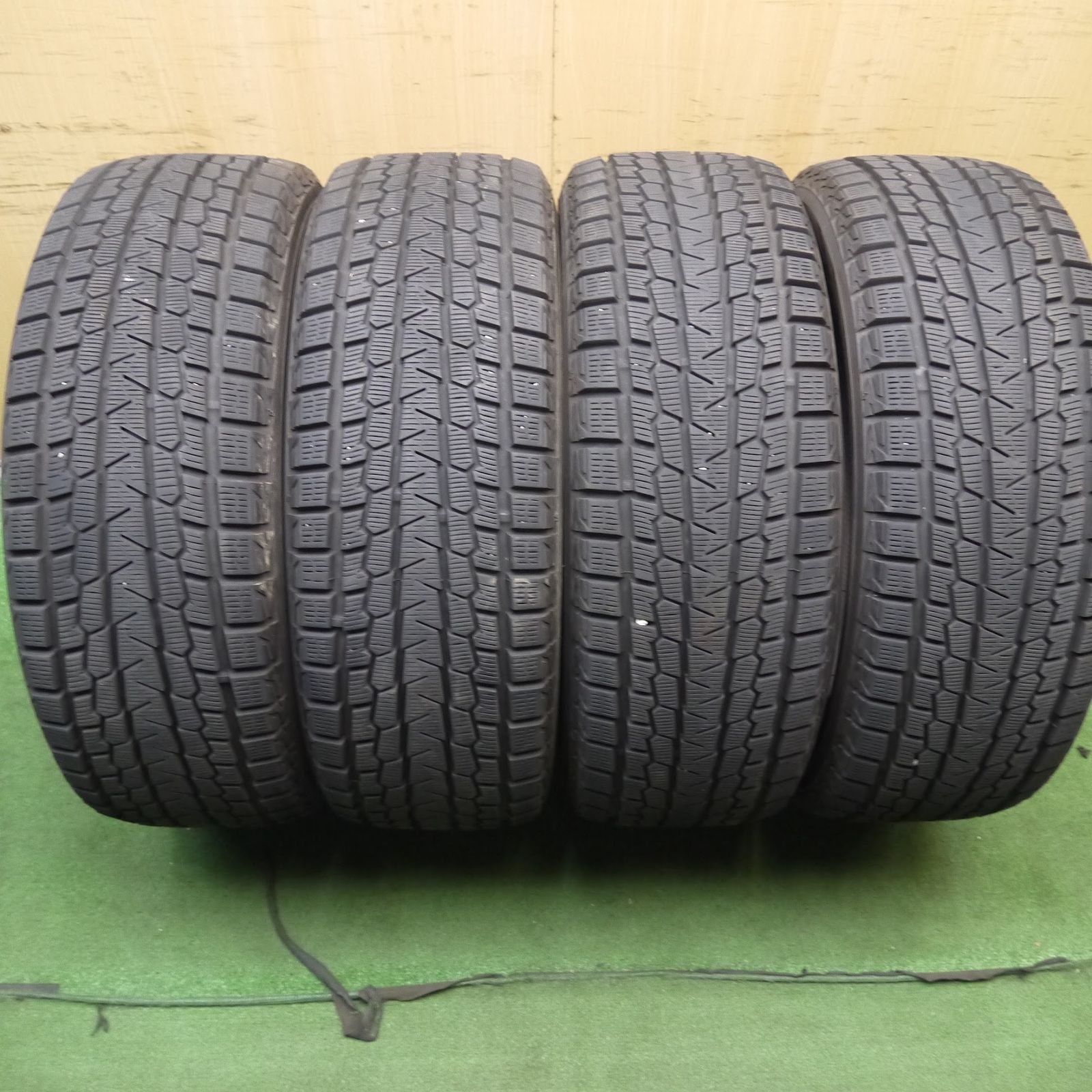 送料無料]バリ溝！19年！9.5分☆スタッドレス 235/55R19 ヨコハマ